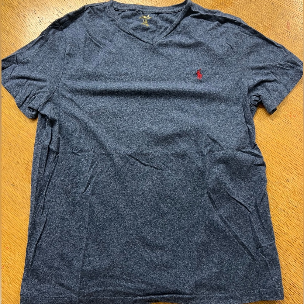 Polo t shirt v neck